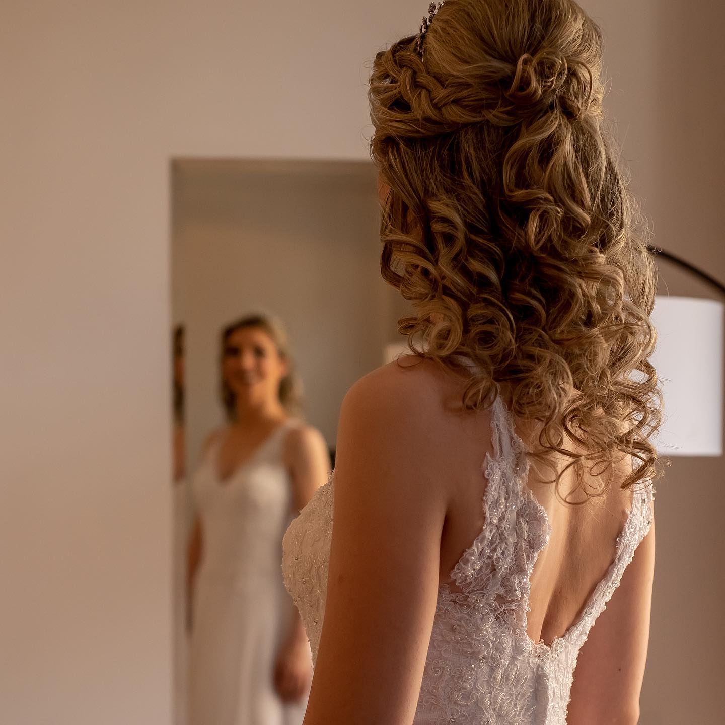 Penteado Sofisticado em Curitiba | Studio Jeanne Turossi Penteado Sofisticado em Curitiba | Studio Jeanne Turossi