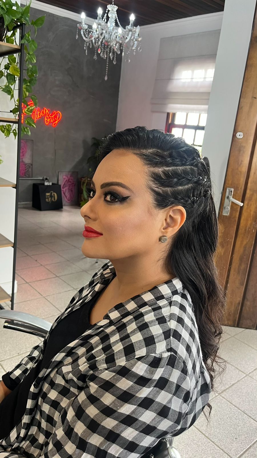 Penteado Sofisticado em Curitiba | Studio Jeanne Turossi Penteado Sofisticado em Curitiba | Studio Jeanne Turossi