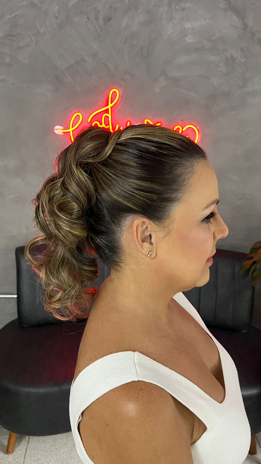 Penteado Sofisticado em Curitiba | Studio Jeanne Turossi Penteado Sofisticado em Curitiba | Studio Jeanne Turossi